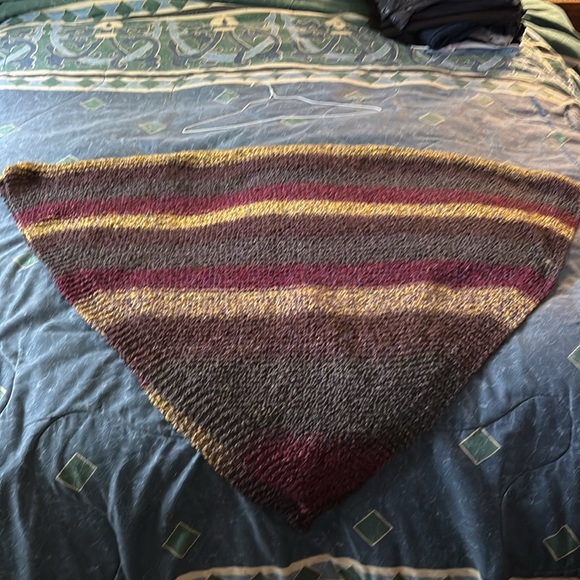 Hand knit poncho - Picture 2 of 3